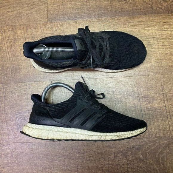 Womens Adidas UltraBoost 4.0 Core Black Running Athletic Gym Shoes‎ Size 7.5 GUC - Picture 1 of 8